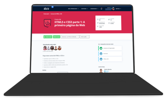 Um notebook com o site do Alura aberto